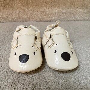 Vintage Disney Winnie The Pooh Baby Shoes  Fits size 3-24 months due to stretch